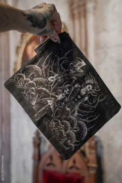 Malice In Wonderland Makeup Bag -Vampirefreaks Sale Store alice in wonderland bag 59c0916f cdeb 40a5 9822 11a85c514b51