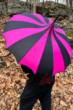Batwing Pagoda Umbrella [BLACK/HOT PINK STRIPED] -Vampirefreaks Sale Store batwing pagoda umbrella blackhot pink striped umbrellas 256325