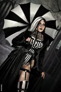 Batwing Pagoda Umbrella [BLACK/WHITE STRIPED] -Vampirefreaks Sale Store batwing pagoda umbrella blackwhite striped umbrellas 741728