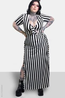 Beetle M-Line Maxi Dress -Vampirefreaks Sale Store beetle m line maxi dress dresses 274180