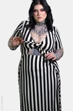 Beetle M-Line Maxi Dress -Vampirefreaks Sale Store beetle m line maxi dress dresses 613135