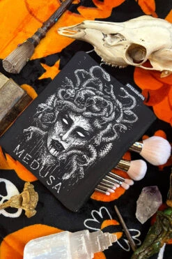 Medusa Makeup Bag -Vampirefreaks Sale Store creepy bag baaec75b 31ec 4913 a74f 9cddad2b0683