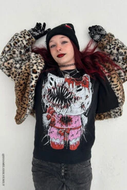 Hell Kitty T-shirt -Vampirefreaks Sale Store creepy cat shirt