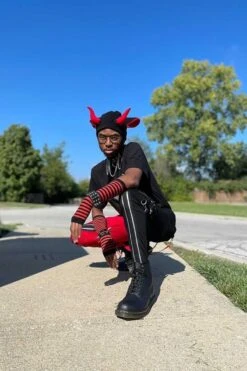 Emo Striped Arm Warmers [Black/Red] -Vampirefreaks Sale Store emo striped arm warmers blackred gloves armwarmers 294050