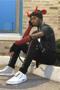 Emo Striped Arm Warmers [Black/Red] -Vampirefreaks Sale Store emo striped arm warmers blackred gloves armwarmers 468052