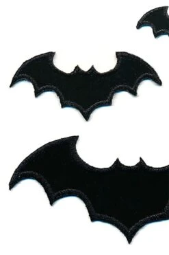 Flying Bats Patch Set -Vampirefreaks Sale Store flying bats patch set pins patches 493500