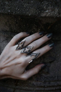 Soulbound Ring -Vampirefreaks Sale Store goth jewelry rings 73473e96 0246 465c b2ba e4830fb130d7
