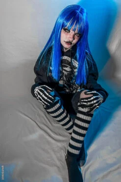 Love At First Bite Striped Leg Warmers [Black/White] -Vampirefreaks Sale Store goth leg warmers