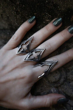Twisted Fate Ring -Vampirefreaks Sale Store goth ring ad10bdb2 5181 4a2d a476 6a6c0ee604e3