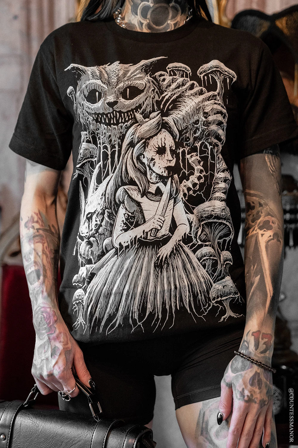 Alice In Murderland T-shirt 2 Alice In Murderland T-shirt - Image 2