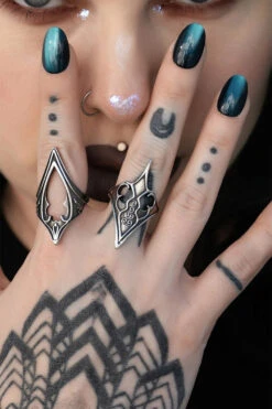 Acanthus Ring -Vampirefreaks Sale Store gothic jewelry e7ed79fc 6762 48f8 9b5f a63ad472964b