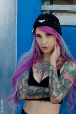 Distressed Pierced Beanie [White Bat]