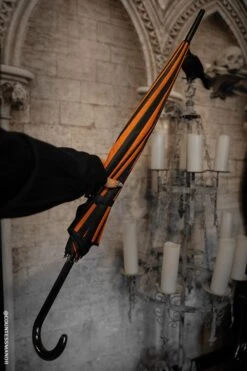 Halloween Batwing Pagoda Umbrella [BLACK/ORANGE STRIPED] -Vampirefreaks Sale Store halloween batwing pagoda umbrella blackorange striped umbrellas 281832