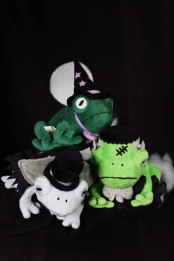 Frankentoad Plushie -Vampirefreaks Sale Store halloween plushies 7571094c 2bc1 4e7b 87c2 059ad4905608