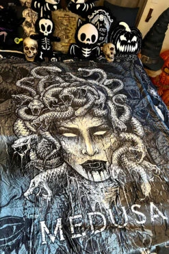 Medusa Throw Blanket -Vampirefreaks Sale Store medusa blanket 05