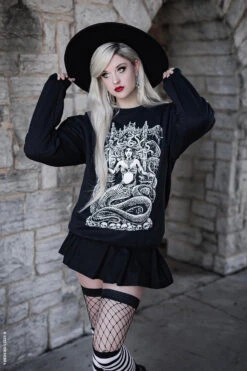 Medusa's Throne T-shirt -Vampirefreaks Sale Store medusa shirt 7f48a251 dba1 455d b3a6 128586d65cf5