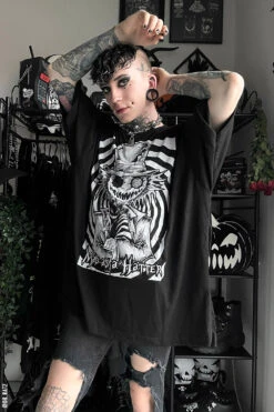 Mad As A Hatter T-shirt -Vampirefreaks Sale Store mens tim burton t shirt