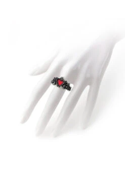Alchemy Betrothal Ring -Vampirefreaks Sale Store pewter queen of hearts ring