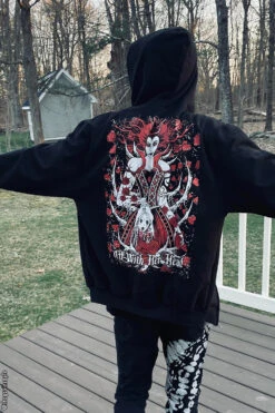Queen Of Hearts Hoodie -Vampirefreaks Sale Store queen of of hearts jacket