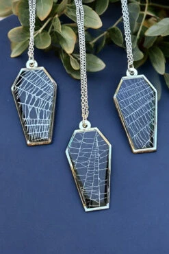 Real Spiderweb Coffin Necklace [Silver]