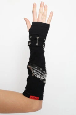 Safety Pins & Chain Armwarmers -Vampirefreaks Sale Store safety pin gloves