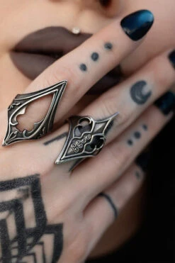 Acanthus Ring -Vampirefreaks Sale Store silver ring