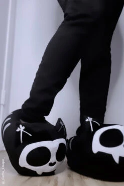 Skelekitty Slippers 30 Skelekitty Slippers -Vampirefreaks Sale Store spooky slippers eb8a3730 65b1 458a 9d16 8283d912839e