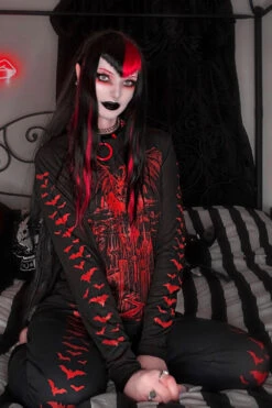 Vampire Castle T-shirt [BLOOD RED] -Vampirefreaks Sale Store victoria lovelace vampire castle red