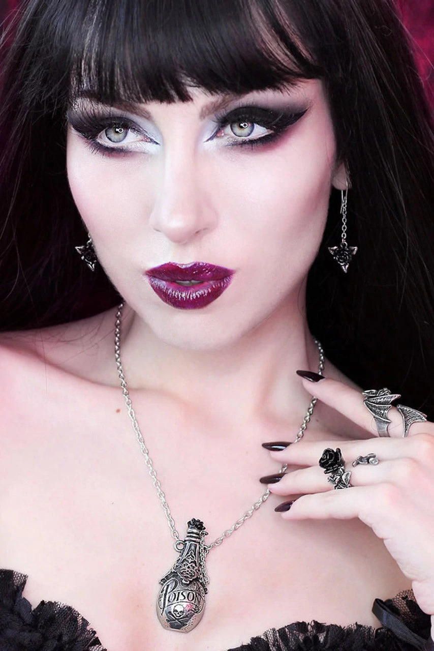 Alchemy Lucrezia's Fix Necklace 2 Alchemy Lucrezia's Fix Necklace - Image 2