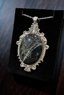 Real Spiderweb Large Filigree Cabochon Necklace [Silver]