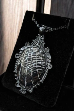 Real Spiderweb Large Filigree Cabochon Necklace [Black]